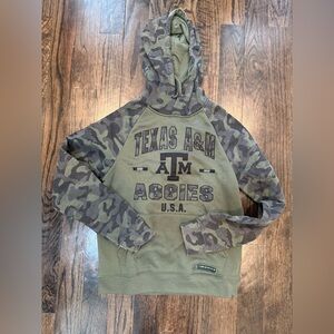 Men’s camo Texas A&M hoodie in EUC